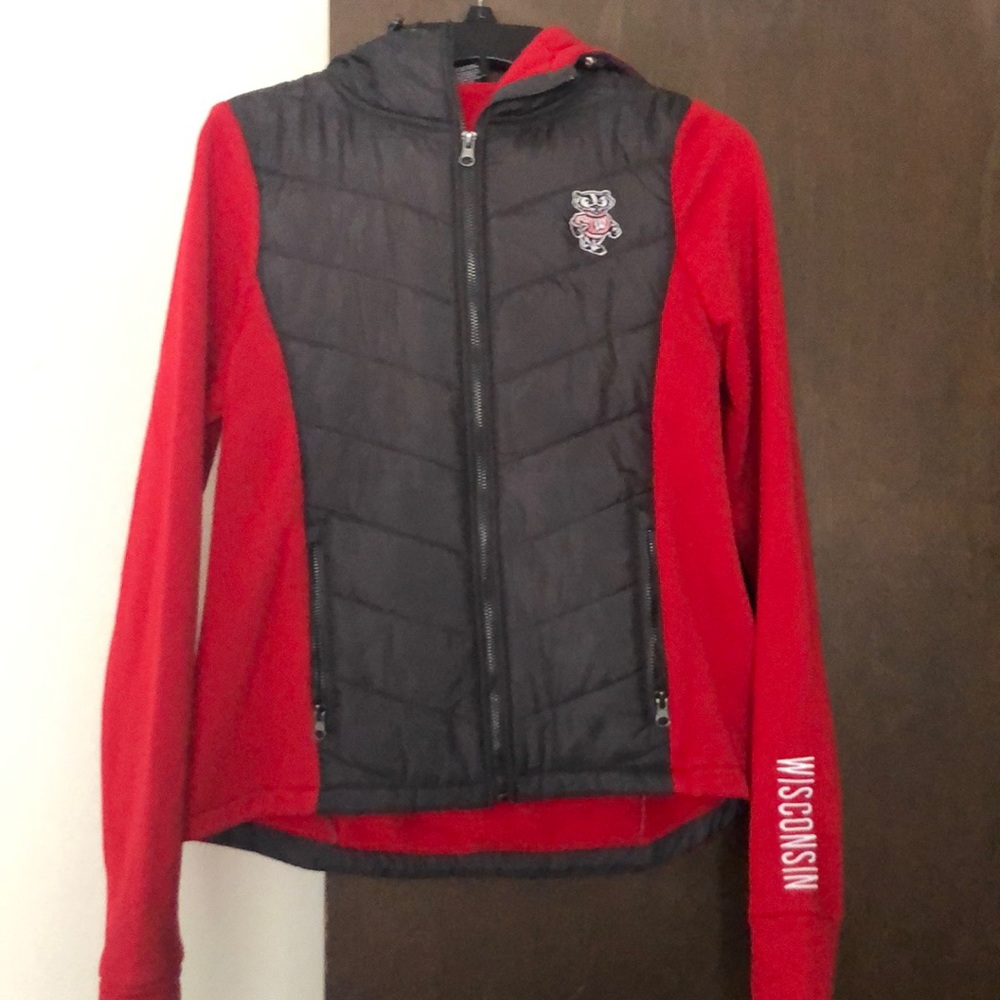 Wisconsin Badgers pullover zip up sweatshirt NWOT